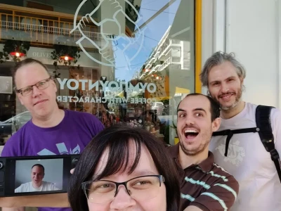 KDE e.V. board group photo at Ubuntu Cafe